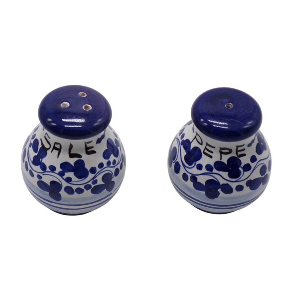 Deruta Italian Pottery Ricco Blue White & Floral Pattern Salt & Pepper Shakers - Picture 7 of 7